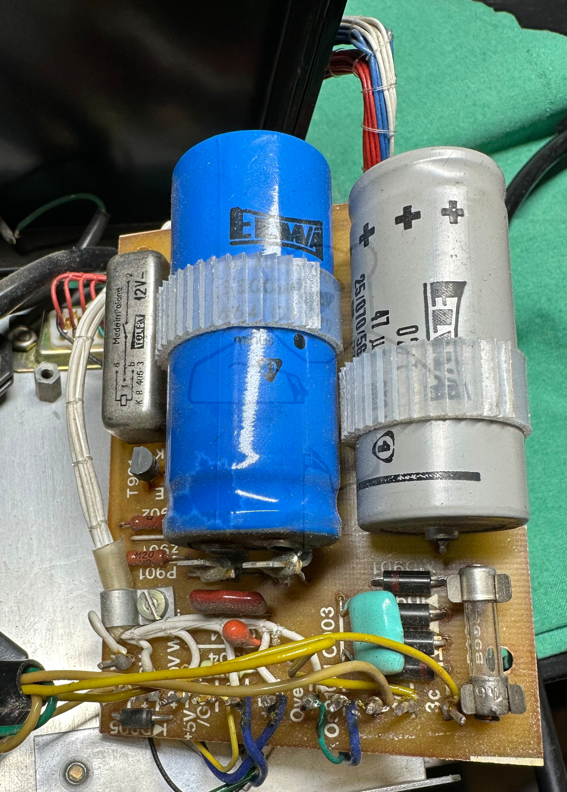 Vom Vorbesitzer geänderte Elkos